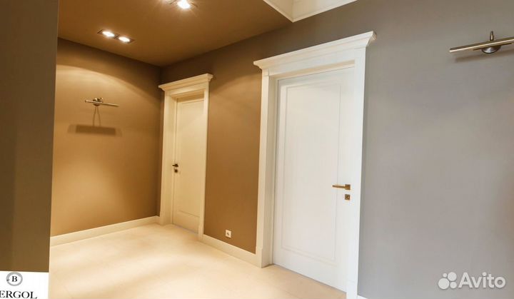 Дверь из массива