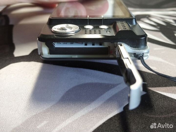 Компактный фотоаппарат