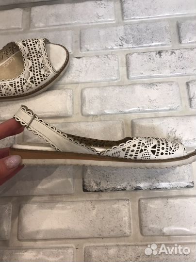 Босоножки/сандалии Vitacci 36 размер нат.кожа