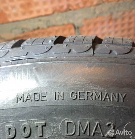 Goodyear UltraGrip 8 Performance 245/45 R19 102V