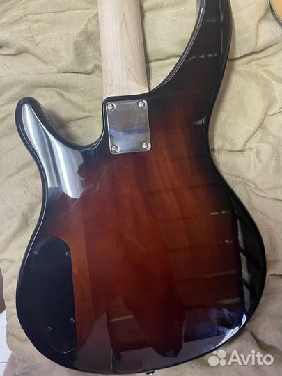 Бас гитара Yamaha trbx174
