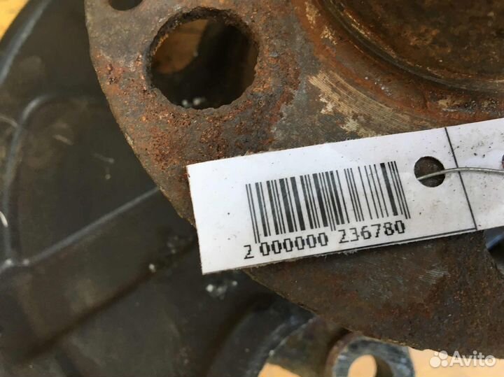 Кулак поворотный передний правый ступица Mercedes