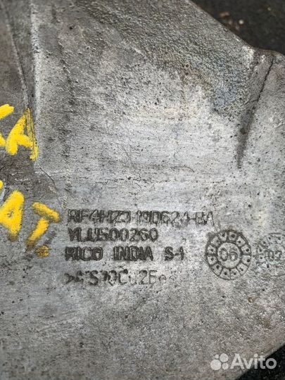 Кронштейн компрессора кондиционера Land Rover