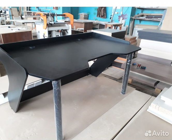 Стол геймерский компьютерный