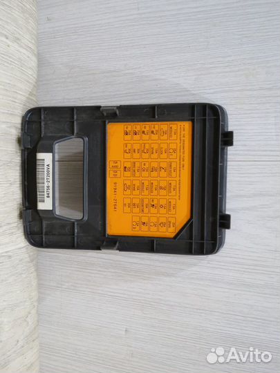 Крышка блока предохранителей Kia Optima 3