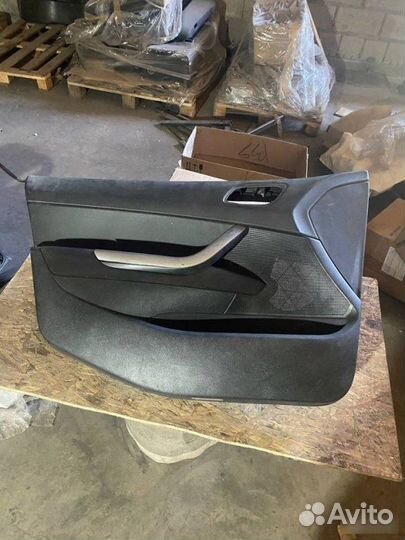 Обшивка передняя левая Peugeot 308