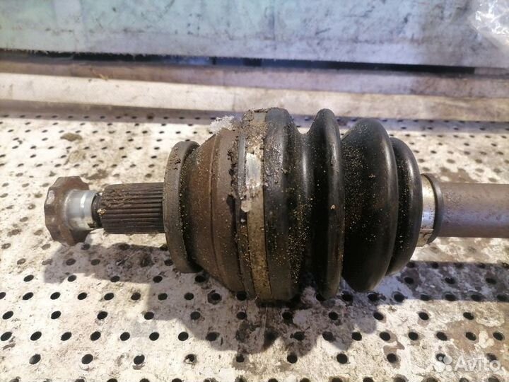 Привод передний левый Volkswagen Polo