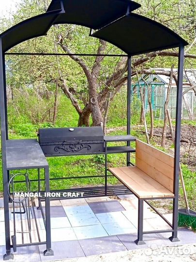 Мангал с лавочкой