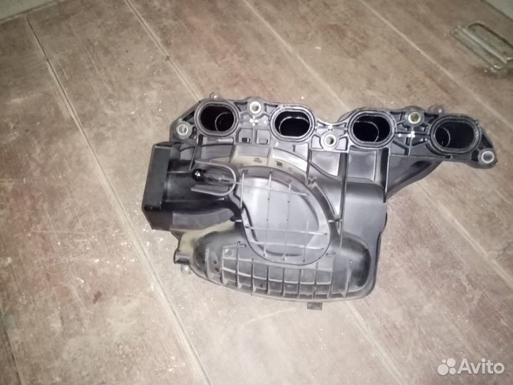 Впускной коллектор KIA RIO 2014 г