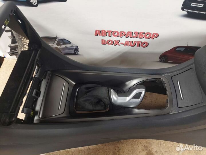 Центральная консоль с подлокотником Citroen C5 X7