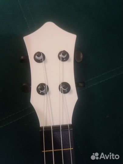 Гитара укулеле