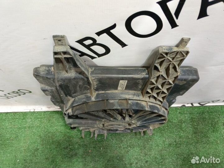 Вентилятор охлаждения радиатора Renault Megane