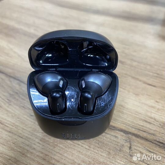 Беспроводные наушники JBL Tune 225TWS