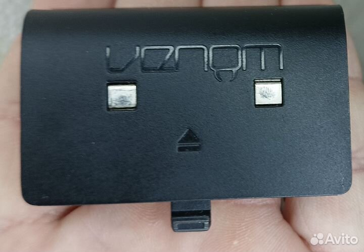 Зарядная станция Xbox One +2 ак