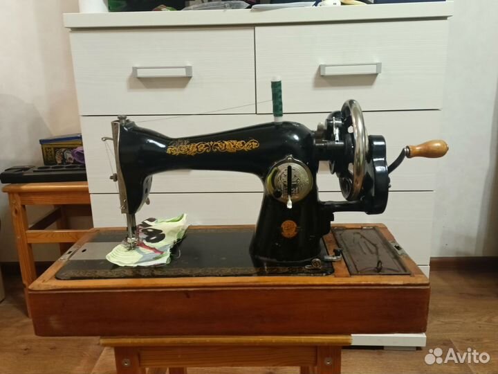 Швейная машина подольск ручная