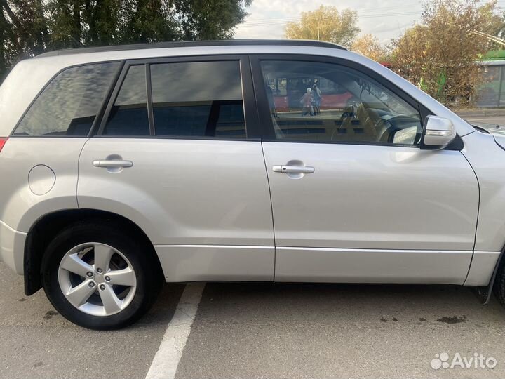 Suzuki Grand Vitara 2.4 AT, 2011, 225 000 км