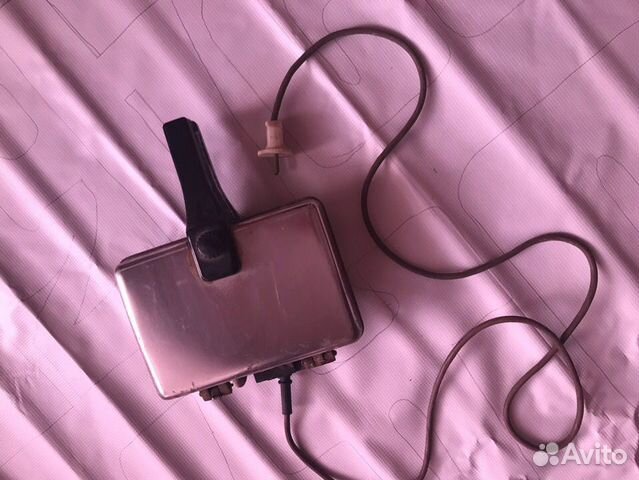 Вафельница электрическая