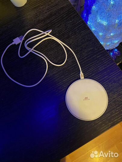 Беспроводное зарядное устройство rivacase RivaPowe