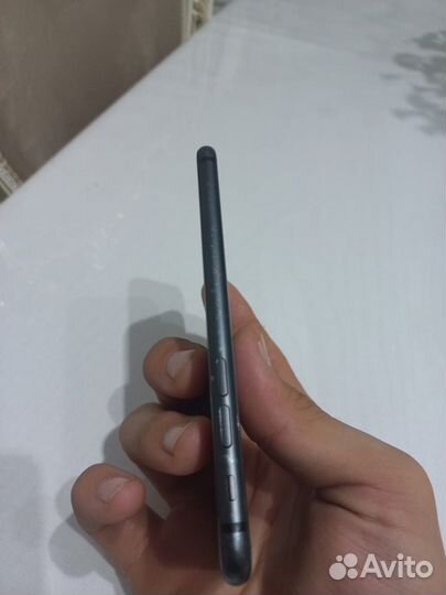 iPhone 8, 64 ГБ