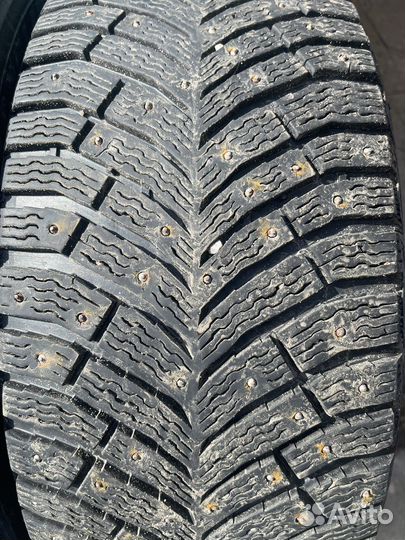 Michelin X-Ice North 4 235/45 R18 98T
