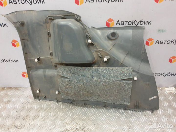 Обшивка багажника правая Peugeot 107 купе 1KR 2008