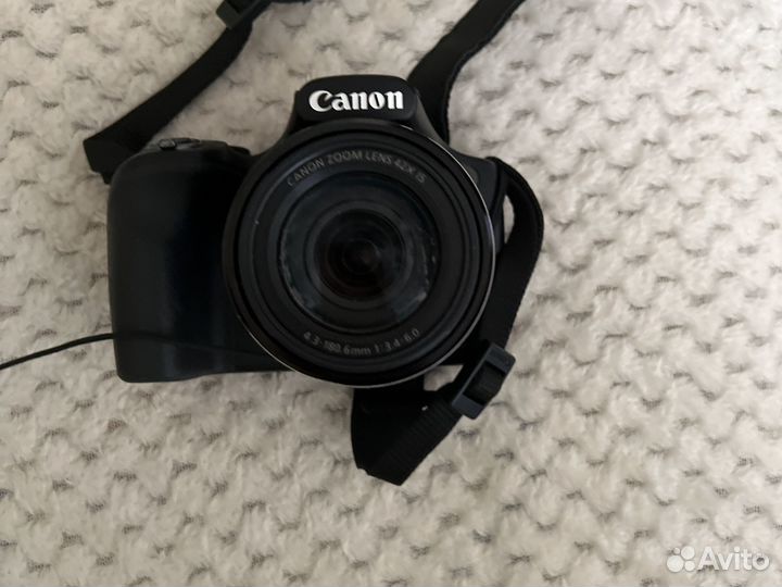 Компактный фотоаппарат canon