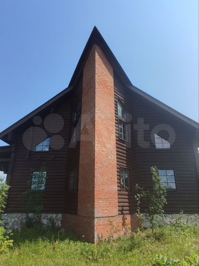 Дом 260 м² на участке 20 сот.