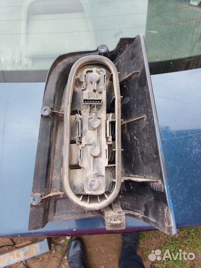 Фонарь задний левый mercedes vito 638