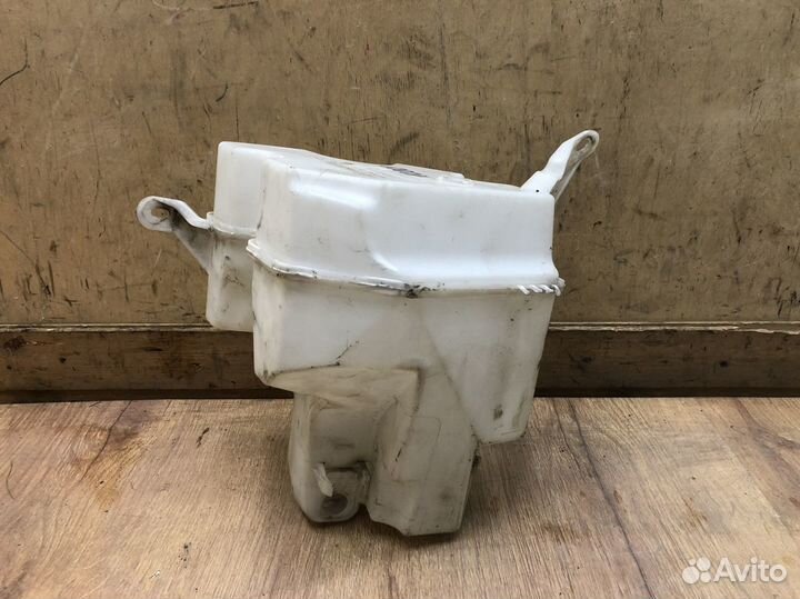 Бачок омывателя Volvo XC70 Cross Country 2007-2016