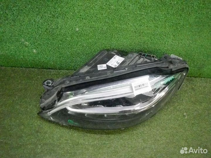 Фара левая Mercedes-Benz C-Class