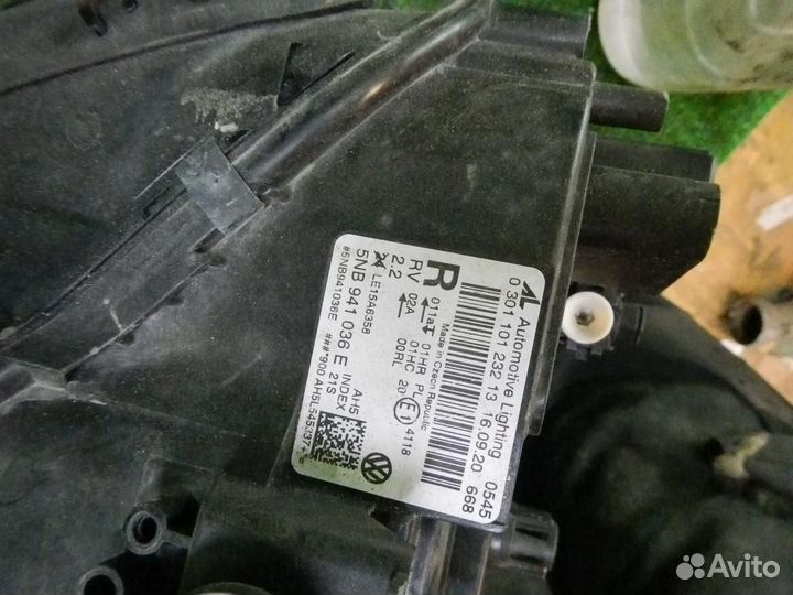 Фара правая Volkswagen Tiguan