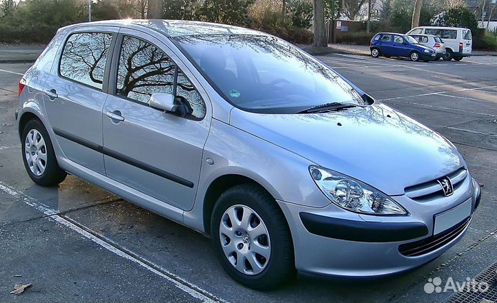 Подрулевой пластик Пежо 307 2002г