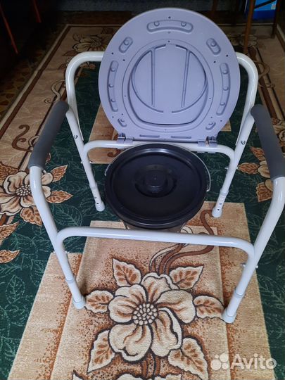 Санитарное кресло туалет