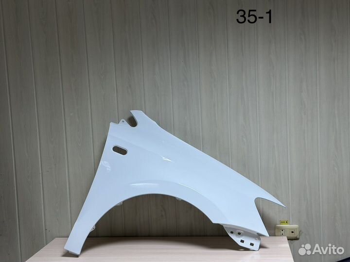 Крыло переднее правое Volkswagen Polo 5
