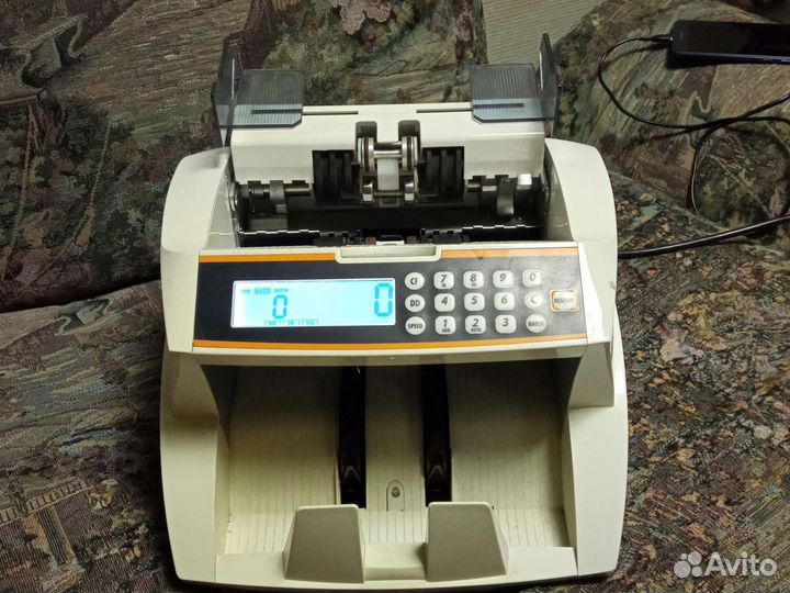 Счетчик денег банкнот