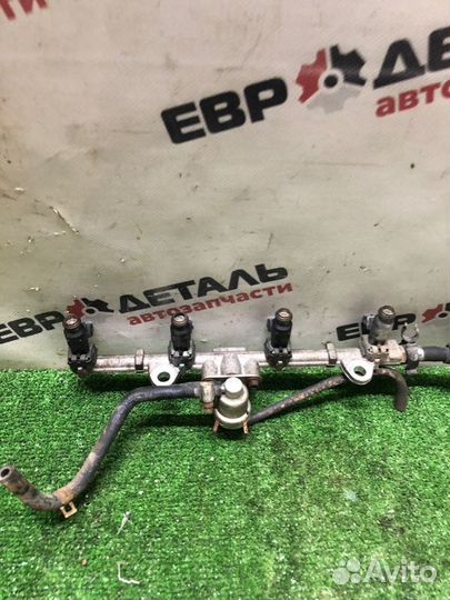 Топливная рейка с форсунками Geely Mk седан 1.5