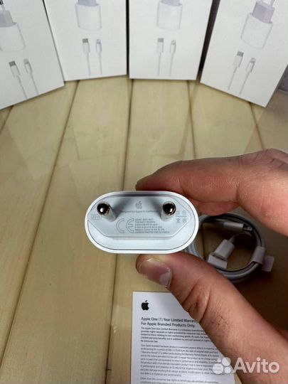 Зарядка на iPhone 20w + lightning