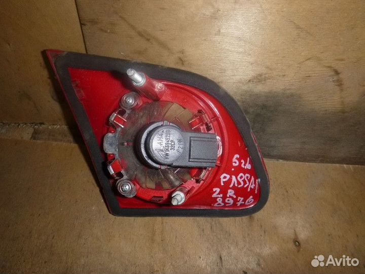 Фонарь задний внутренний правый Volkswagen passat