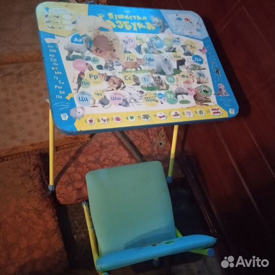 Стульчик для кормления, столик детский