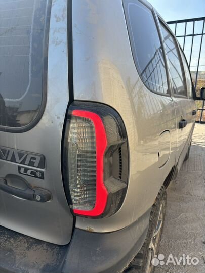 Фонари Нива Travel