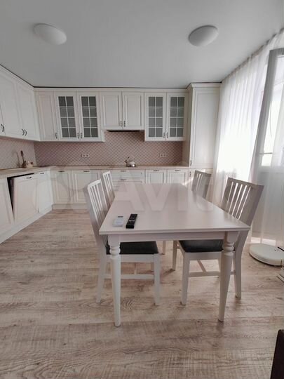 3-к. квартира, 82 м², 9/11 эт.