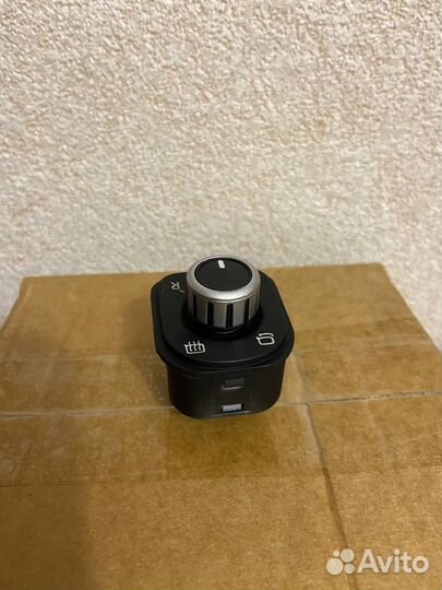 Блок регулировки зеркал Volksvagen