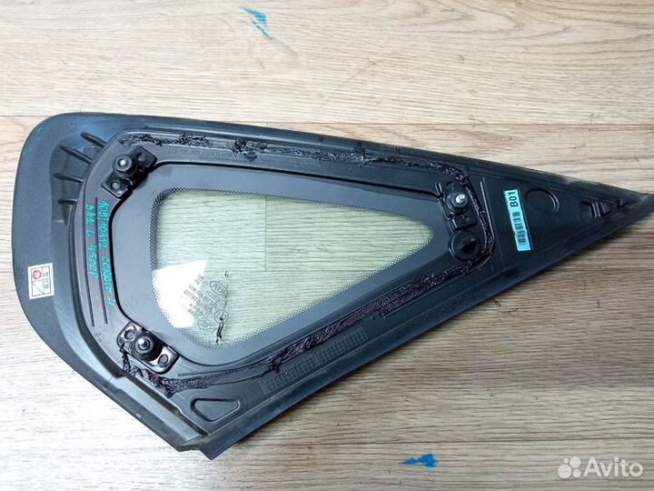 Форточка глухая задняя левая Киа Церато 4