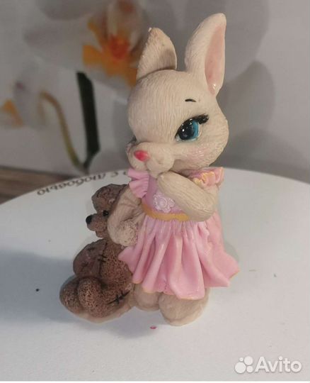 Фигурка на торт из шоколада