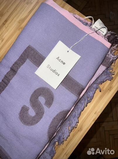 Новый платок Acne Studios