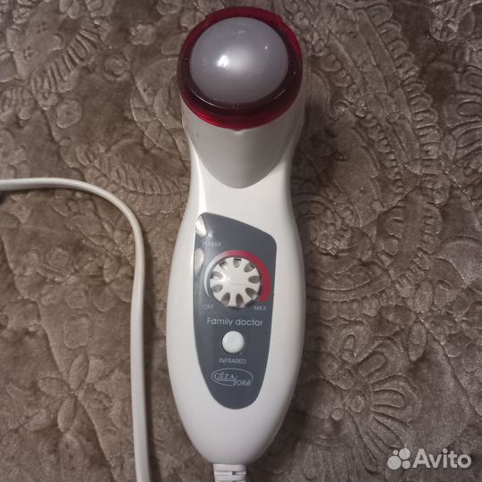 Импульсный массажёр для лица