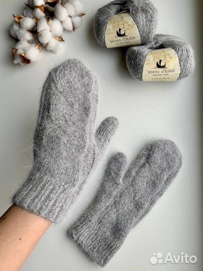 Вязаная ушанка и варежки из ангоры Vento d’Italia