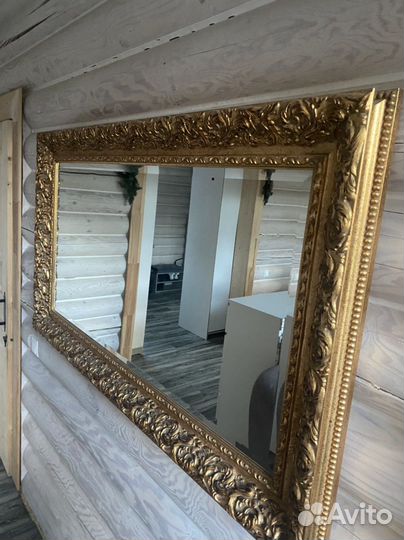 Зеркало в багетной раме