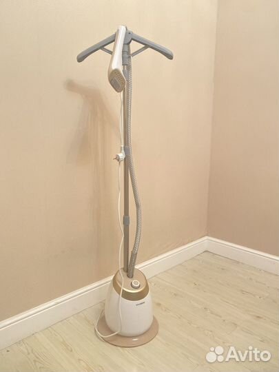 Отпариватель для одежды вертикальный