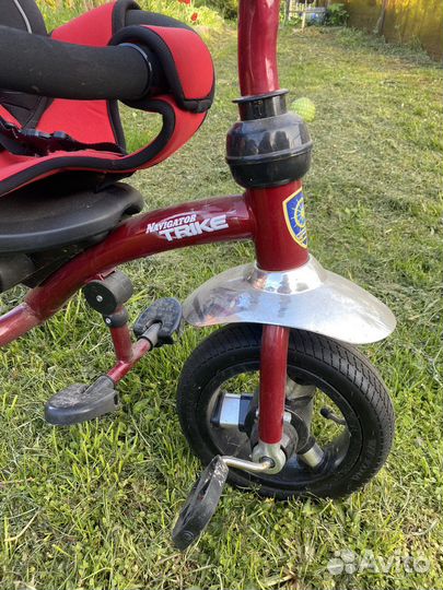 Велосипед с ручкой трехколесный